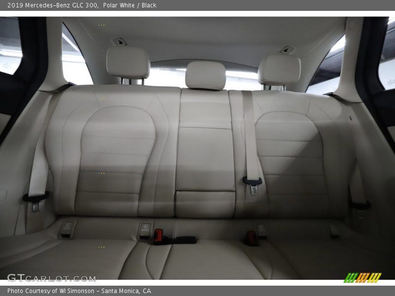 Polar White / Black 2019 Mercedes-Benz GLC 300