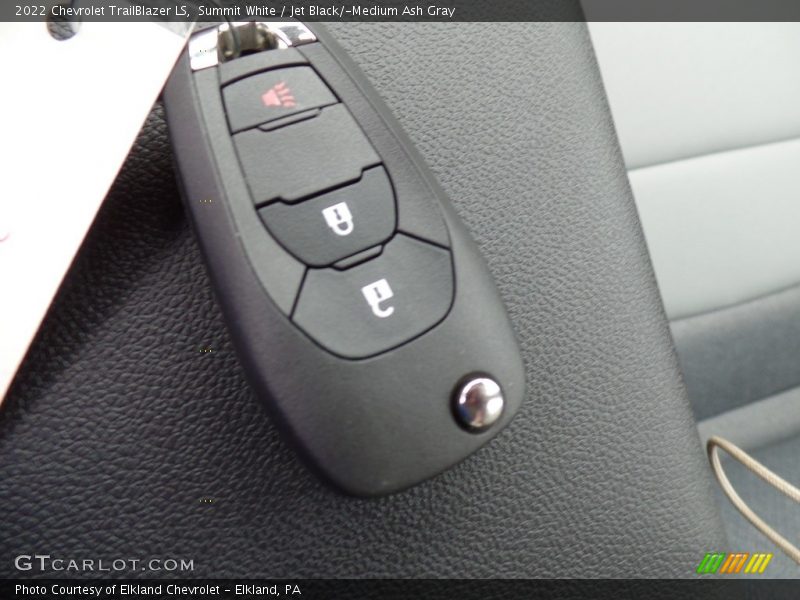 Summit White / Jet Black/­Medium Ash Gray 2022 Chevrolet TrailBlazer LS