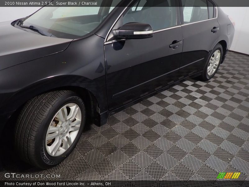 Super Black / Charcoal 2010 Nissan Altima 2.5 SL