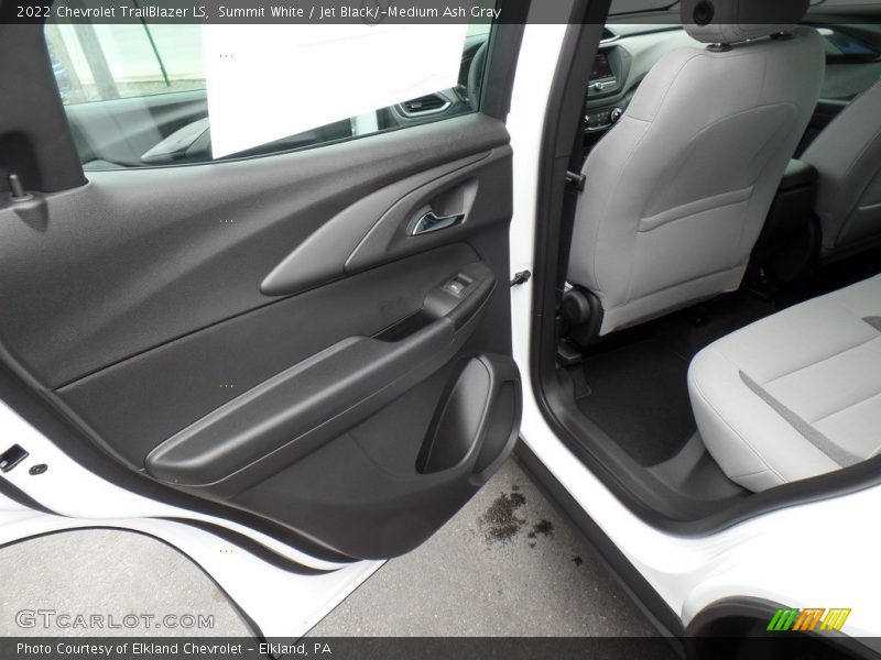 Summit White / Jet Black/­Medium Ash Gray 2022 Chevrolet TrailBlazer LS