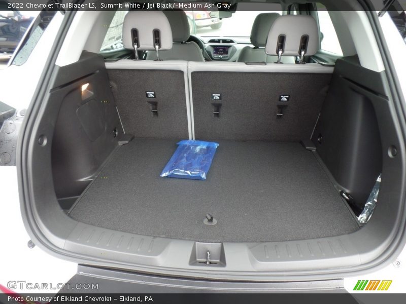 Summit White / Jet Black/­Medium Ash Gray 2022 Chevrolet TrailBlazer LS
