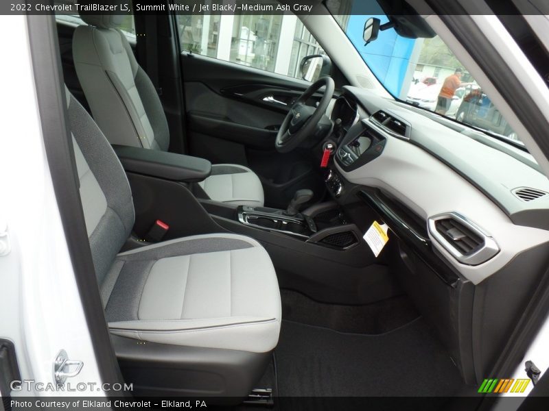 Summit White / Jet Black/­Medium Ash Gray 2022 Chevrolet TrailBlazer LS