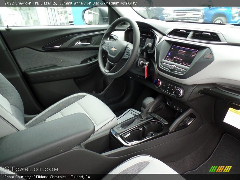 Summit White / Jet Black/­Medium Ash Gray 2022 Chevrolet TrailBlazer LS