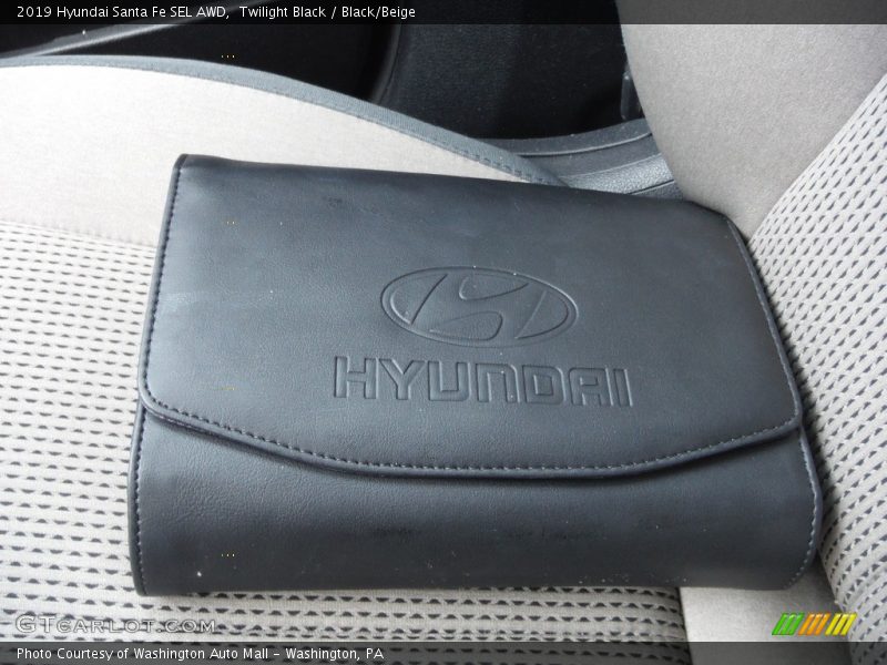 Twilight Black / Black/Beige 2019 Hyundai Santa Fe SEL AWD