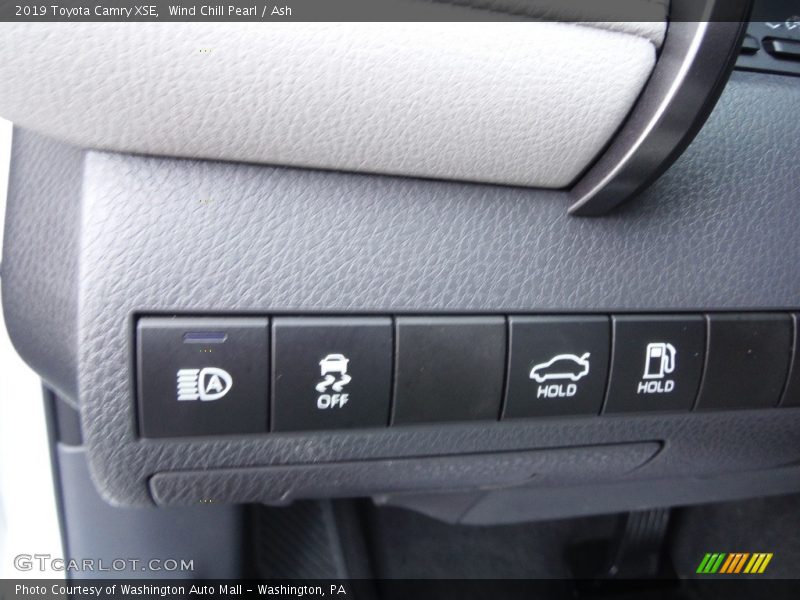 Wind Chill Pearl / Ash 2019 Toyota Camry XSE