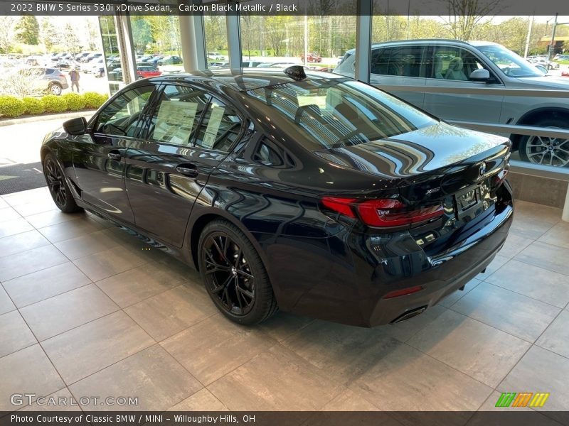 Carbon Black Metallic / Black 2022 BMW 5 Series 530i xDrive Sedan