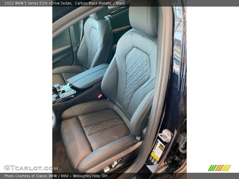 Front Seat of 2022 5 Series 530i xDrive Sedan