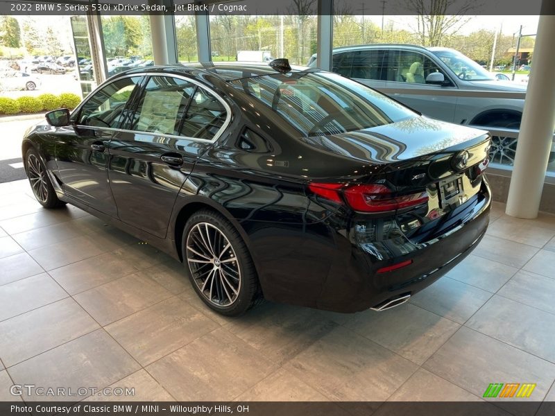 Jet Black / Cognac 2022 BMW 5 Series 530i xDrive Sedan