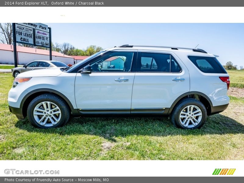 Oxford White / Charcoal Black 2014 Ford Explorer XLT