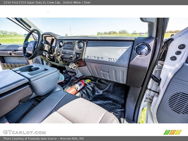 Oxford White / Steel 2016 Ford F250 Super Duty XL Crew Cab