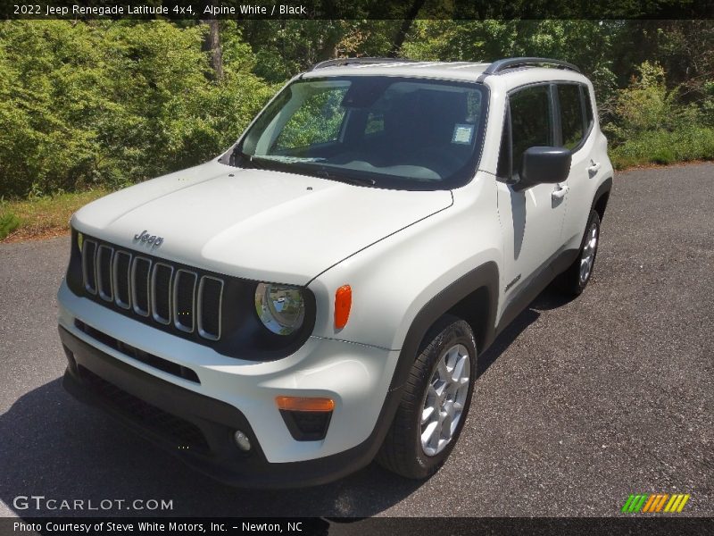 Alpine White / Black 2022 Jeep Renegade Latitude 4x4