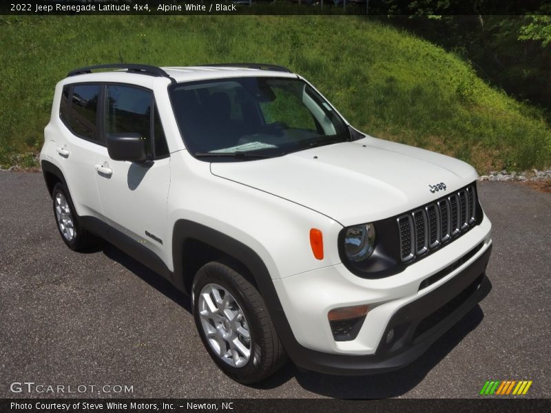 Alpine White / Black 2022 Jeep Renegade Latitude 4x4