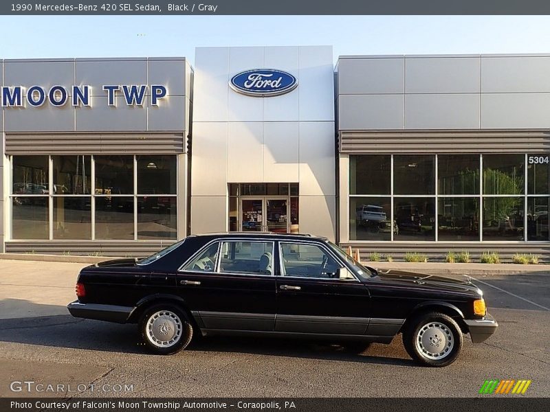 Black / Gray 1990 Mercedes-Benz 420 SEL Sedan