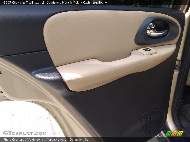 Sandstone Metallic / Light Cashmere/Ebony 2005 Chevrolet TrailBlazer LS