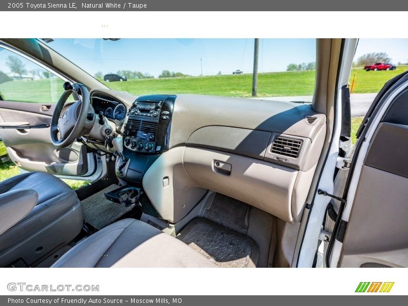 Natural White / Taupe 2005 Toyota Sienna LE