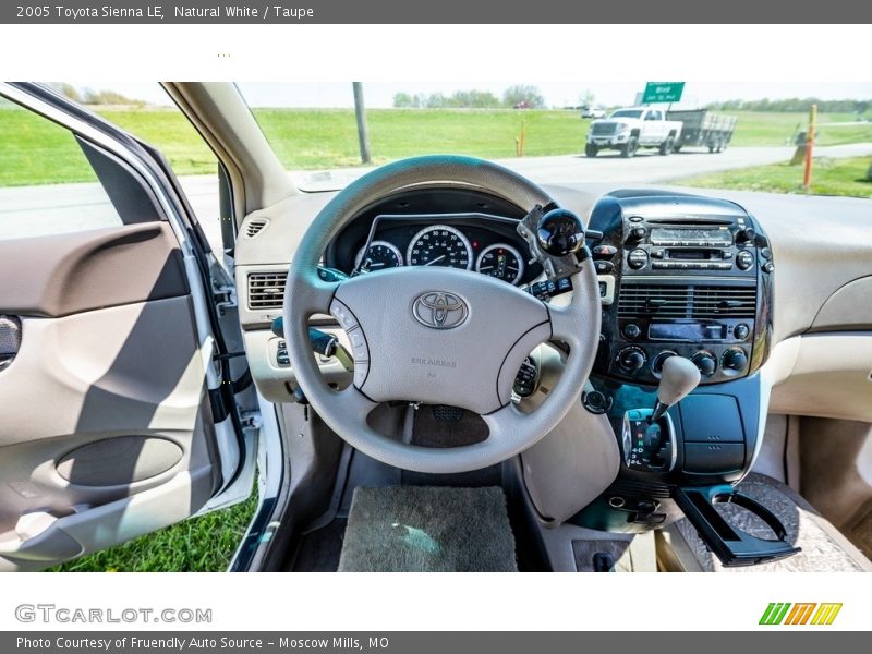 Natural White / Taupe 2005 Toyota Sienna LE