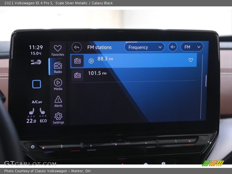 Scale Silver Metallic / Galaxy Black 2021 Volkswagen ID.4 Pro S