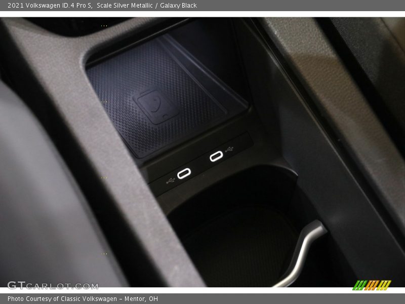 Scale Silver Metallic / Galaxy Black 2021 Volkswagen ID.4 Pro S