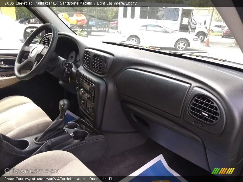 Sandstone Metallic / Light Cashmere/Ebony 2005 Chevrolet TrailBlazer LS