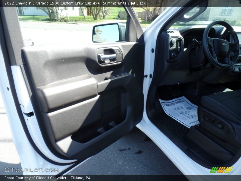 Summit White / Jet Black 2022 Chevrolet Silverado 1500 Custom Crew Cab 4x4