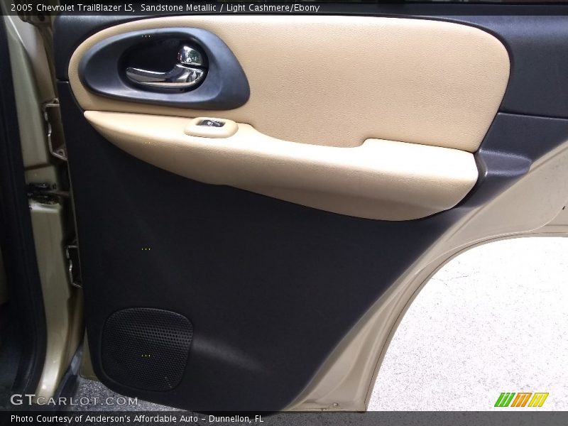 Sandstone Metallic / Light Cashmere/Ebony 2005 Chevrolet TrailBlazer LS
