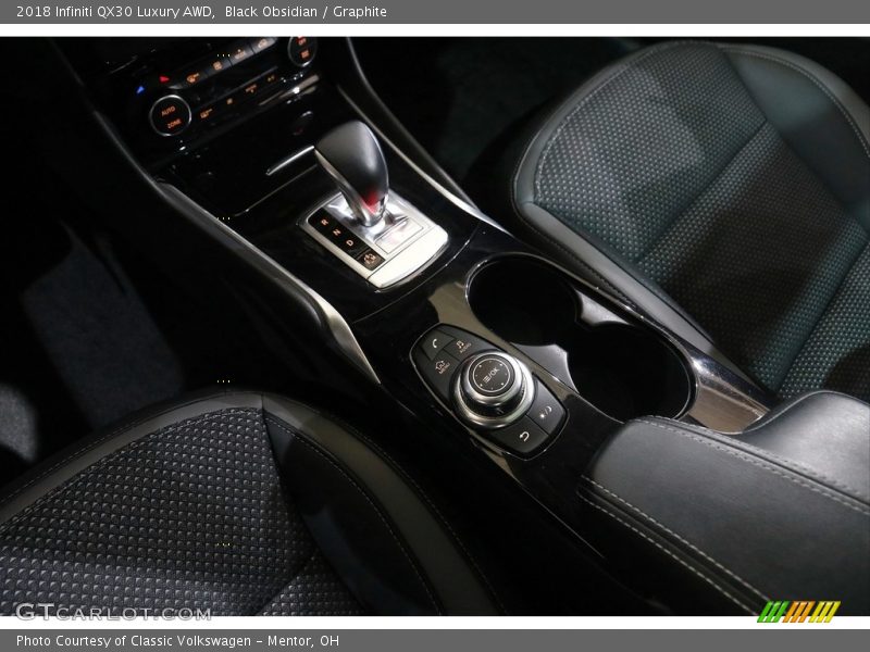  2018 QX30 Luxury AWD 7 Speed Double Clutch Automatic Shifter
