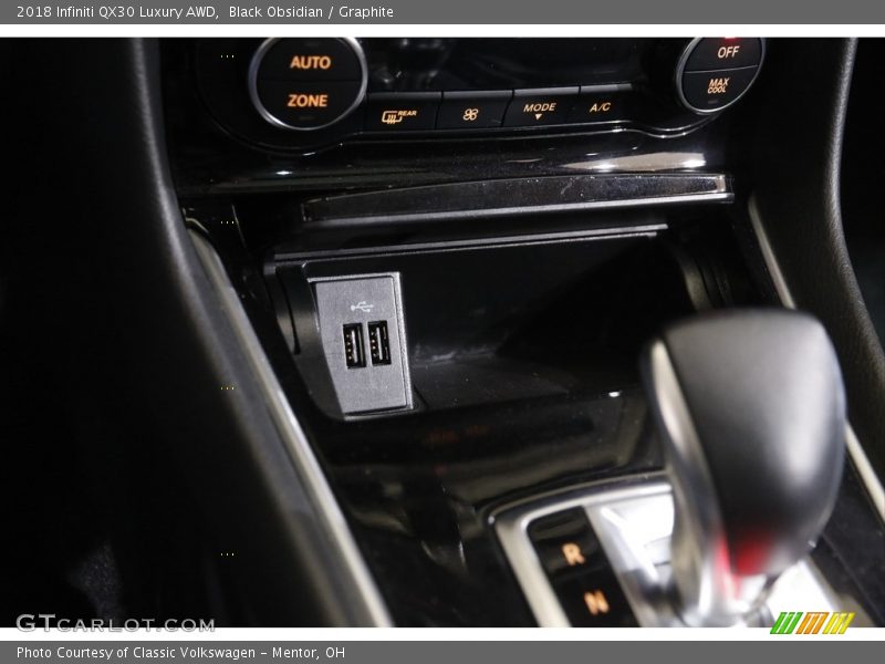 Black Obsidian / Graphite 2018 Infiniti QX30 Luxury AWD