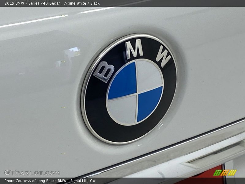 Alpine White / Black 2019 BMW 7 Series 740i Sedan