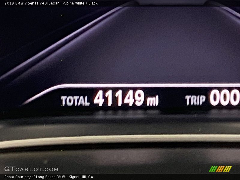 Alpine White / Black 2019 BMW 7 Series 740i Sedan