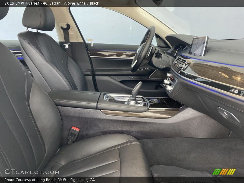 Alpine White / Black 2019 BMW 7 Series 740i Sedan