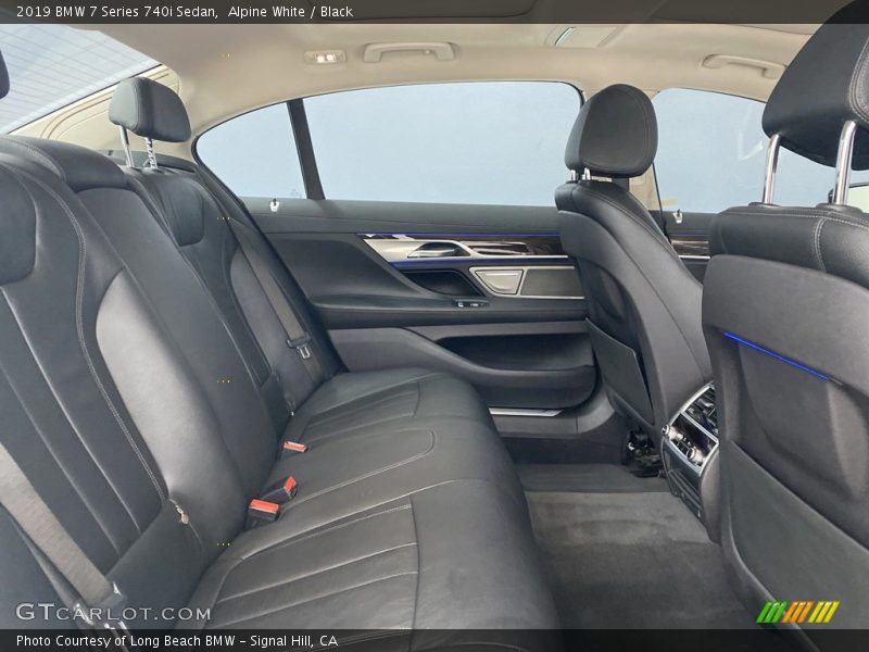 Alpine White / Black 2019 BMW 7 Series 740i Sedan