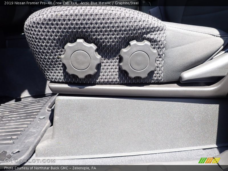 Arctic Blue Metallic / Graphite/Steel 2019 Nissan Frontier Pro-4X Crew Cab 4x4