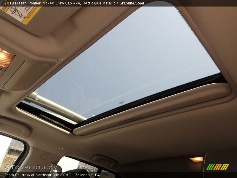 Arctic Blue Metallic / Graphite/Steel 2019 Nissan Frontier Pro-4X Crew Cab 4x4
