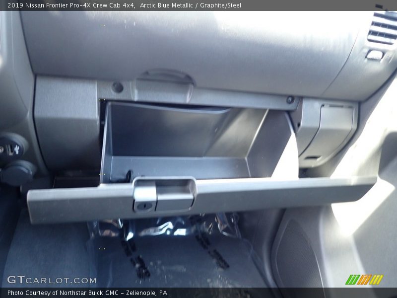 Arctic Blue Metallic / Graphite/Steel 2019 Nissan Frontier Pro-4X Crew Cab 4x4