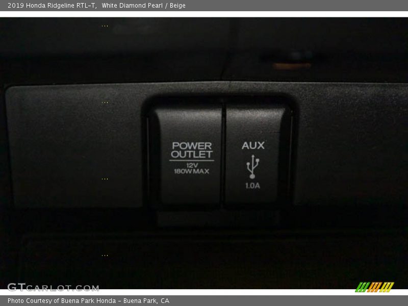 White Diamond Pearl / Beige 2019 Honda Ridgeline RTL-T