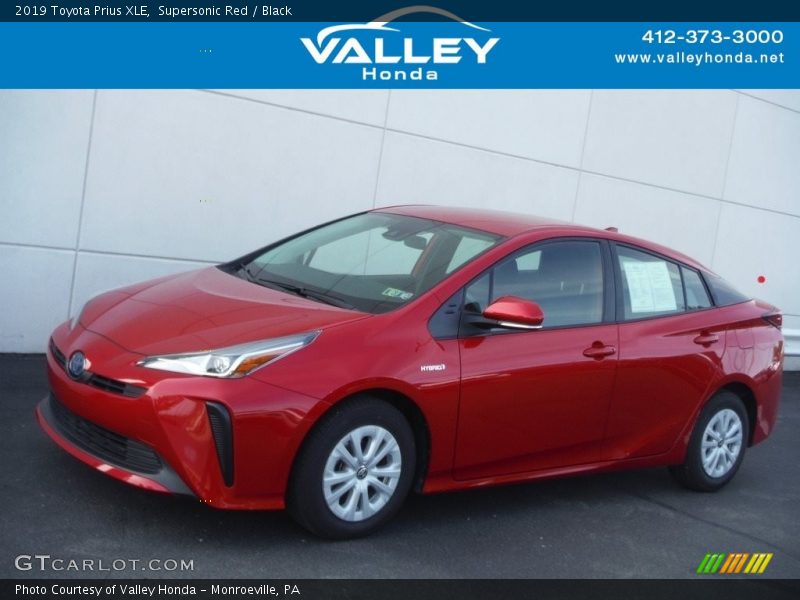 Supersonic Red / Black 2019 Toyota Prius XLE