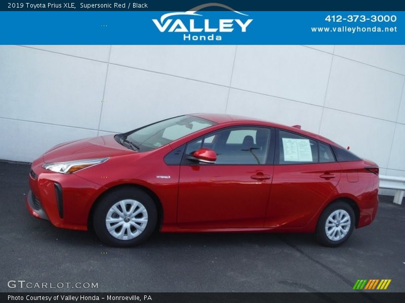Supersonic Red / Black 2019 Toyota Prius XLE