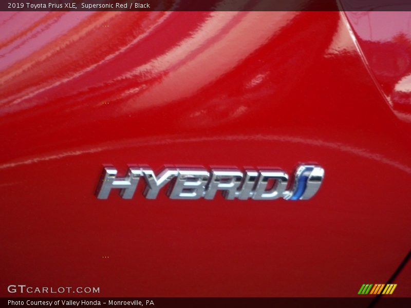 Supersonic Red / Black 2019 Toyota Prius XLE