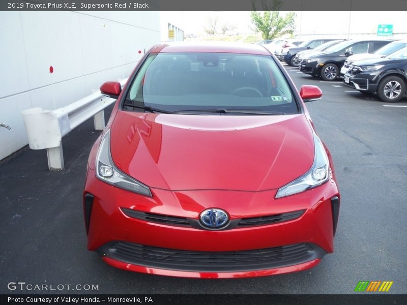 Supersonic Red / Black 2019 Toyota Prius XLE