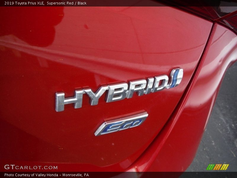 Supersonic Red / Black 2019 Toyota Prius XLE