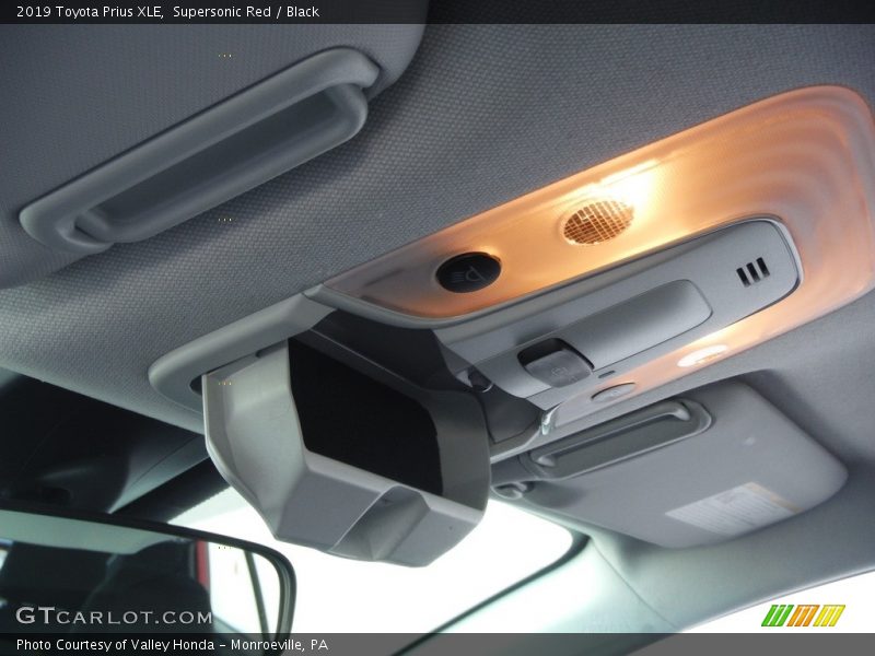 Supersonic Red / Black 2019 Toyota Prius XLE