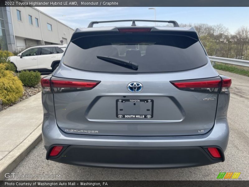 Moondust / Graphite 2022 Toyota Highlander Hybrid LE AWD