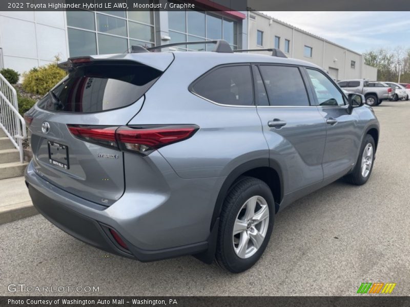 Moondust / Graphite 2022 Toyota Highlander Hybrid LE AWD