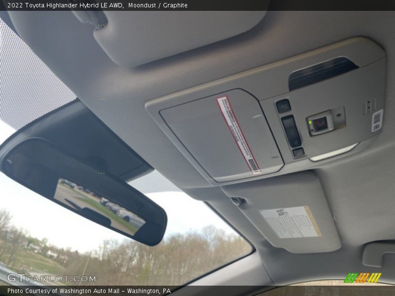 Moondust / Graphite 2022 Toyota Highlander Hybrid LE AWD