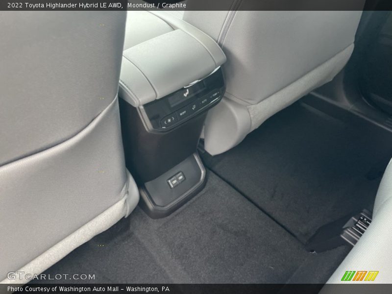 Moondust / Graphite 2022 Toyota Highlander Hybrid LE AWD