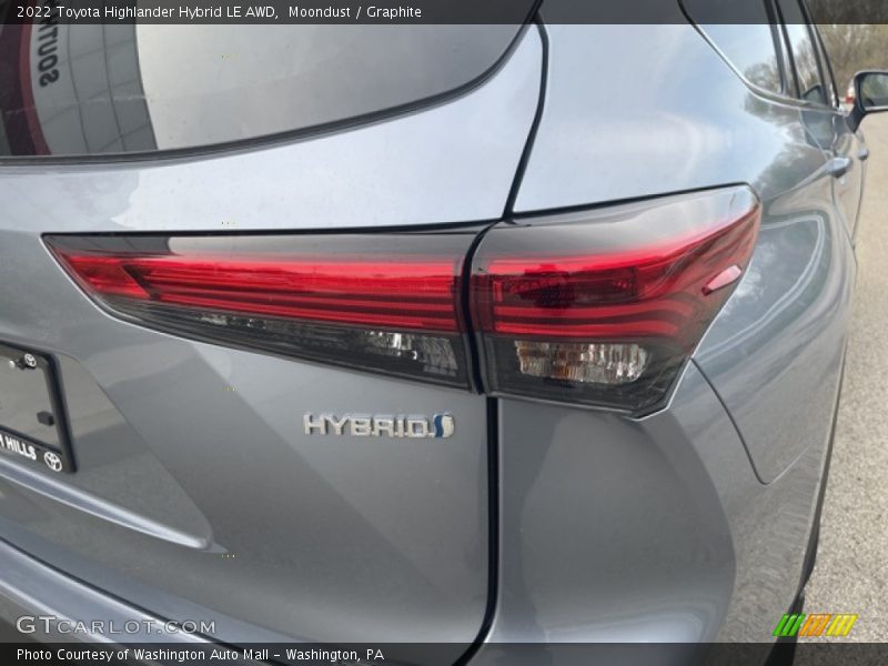 Moondust / Graphite 2022 Toyota Highlander Hybrid LE AWD