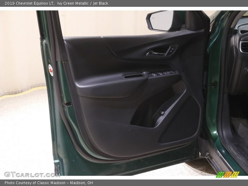 Ivy Green Metallic / Jet Black 2019 Chevrolet Equinox LT