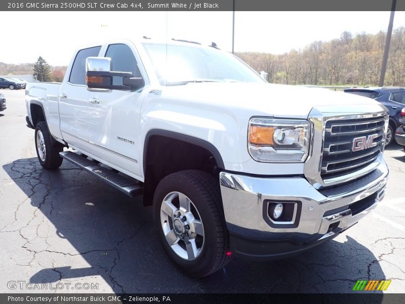 Front 3/4 View of 2016 Sierra 2500HD SLT Crew Cab 4x4
