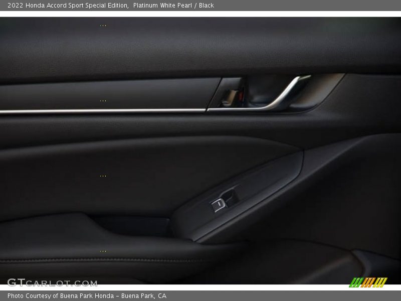 Platinum White Pearl / Black 2022 Honda Accord Sport Special Edition