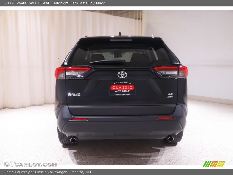 Midnight Black Metallic / Black 2019 Toyota RAV4 LE AWD